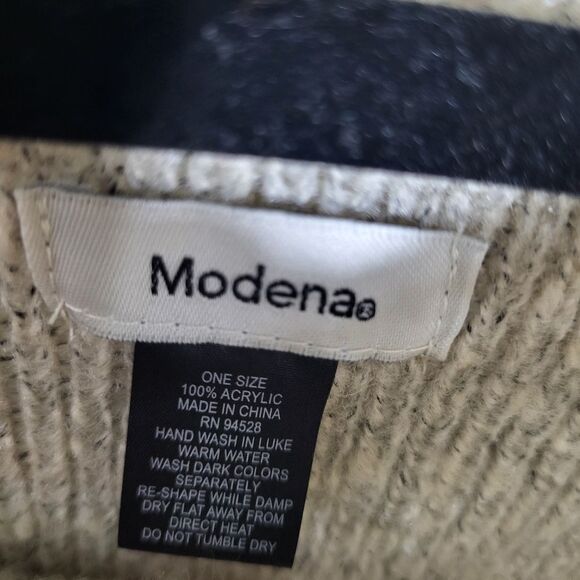 Cape - One Size - Picture 3 of 3